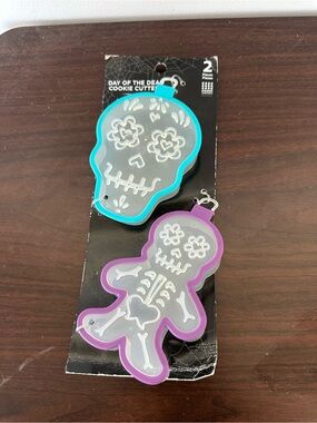 Day of the Dead Skull & Gingerbread Cookie Cutters - Teal & Purple